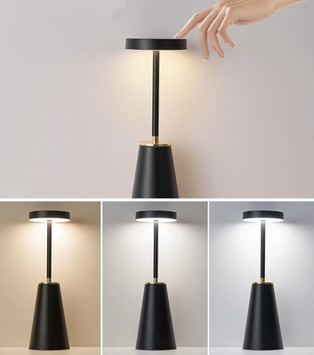 Metal Nightlight Bedside Lamp Wireless Rechargeable Table Lamp for Bedroom Decoration
