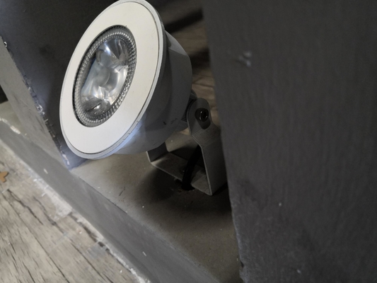 Outdoor 3W/5W/6W/9W/12W/18W/24W LED Spike Garden Light with 15000 Hours Lifespan