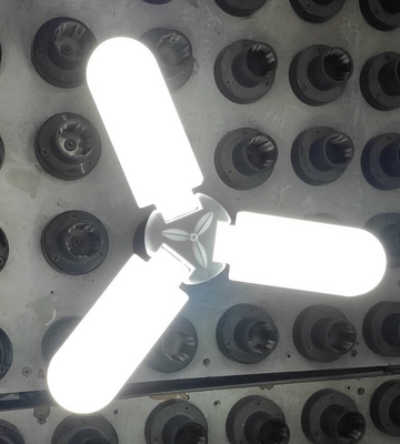 45W/60W LED 3/4 Foldable LED Fan Lamp for Morden Style and 15000 Working Lifetime